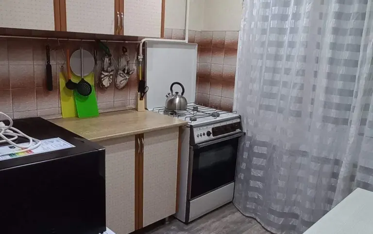 Полуторная в центре