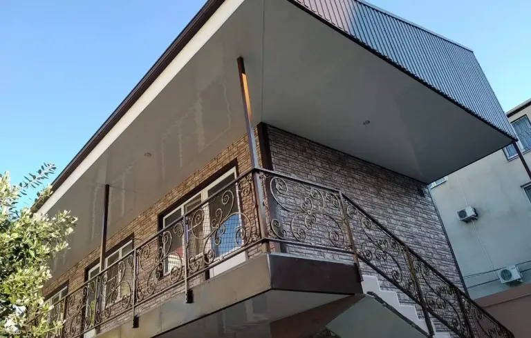 Домик для гостей на Богдана Хмельницкого