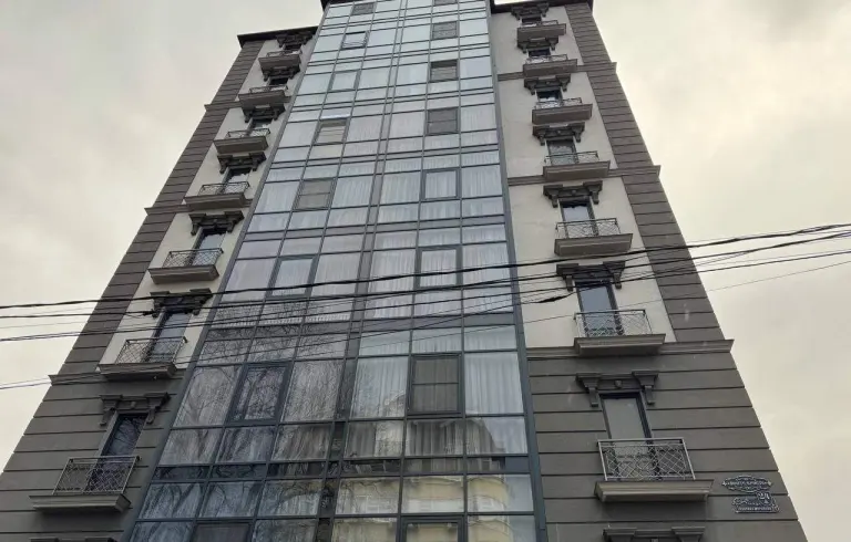 Евро двух комнатная квартира в центре