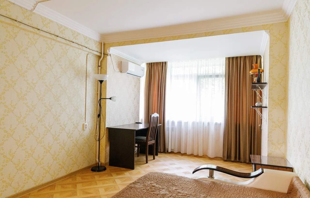 Трёхкомнатная квартира в центре для 9 человек, Адлер — фото 6