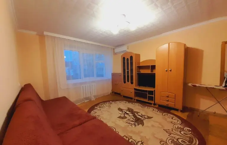 Трехкомнатная квартира на Толстом мысу